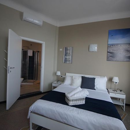 Luna Rooms Савона Екстериор снимка