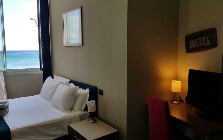 Luna Rooms Савона Екстериор снимка